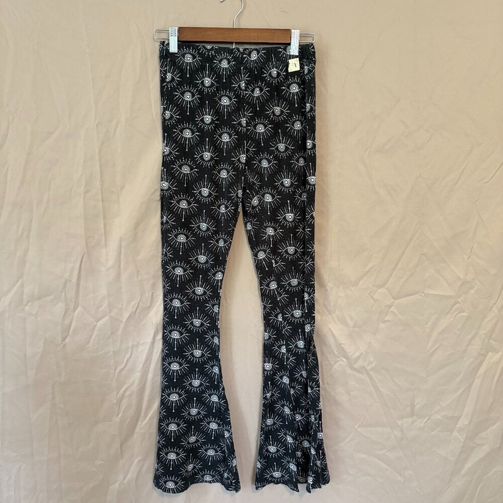 Earthbound Flare Bottom Eye Pattern Black/White Stretchy Soft Leggings Medium
